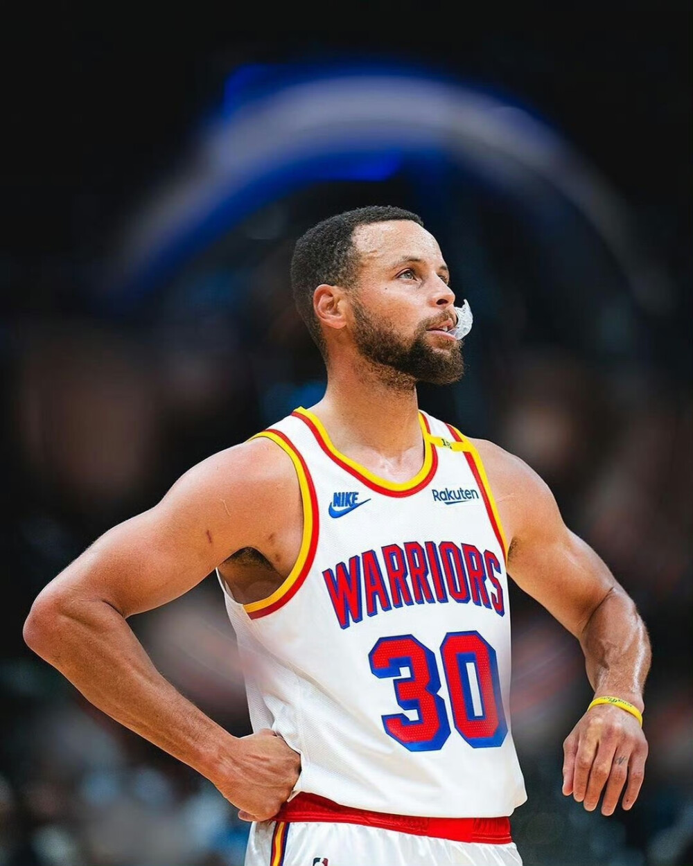 篮板后的二 篮板后的二